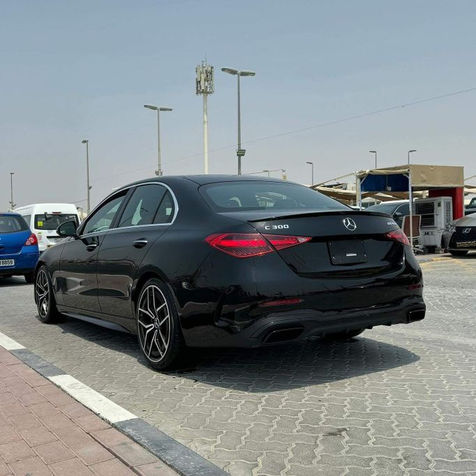 Подержанный Mercedes-Benz C-Class 300 V (W206), 2.0 л, 2022 в Шардже от Alfaris Used Cars Черный цвет. Other | AUTO.AE