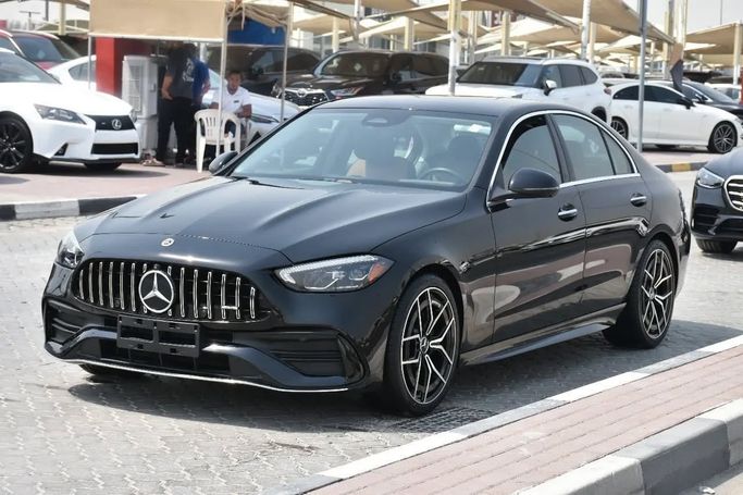 Подержанный Mercedes-Benz C-Class 300 V (W206), 2.0 л, 2022 в Шардже от Alfaris Used Cars Черный цвет. Other | AUTO.AE