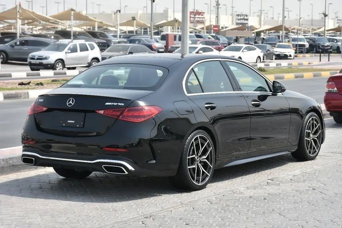 Подержанный Mercedes-Benz C-Class 300 V (W206), 2.0 л, 2022 в Шардже от Alfaris Used Cars Черный цвет. Other | AUTO.AE