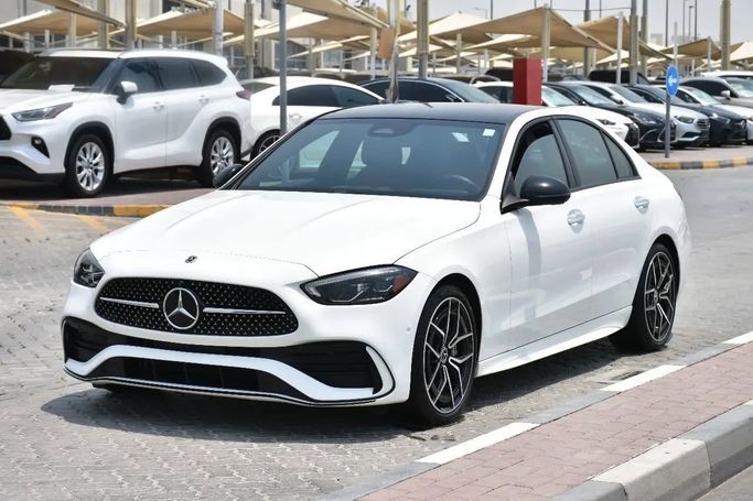 Подержанный Mercedes-Benz C-Class 300 V (W206), 2.0 л, 2023 в Шардже от Alfaris Used Cars Белый цвет. Other | AUTO.AE