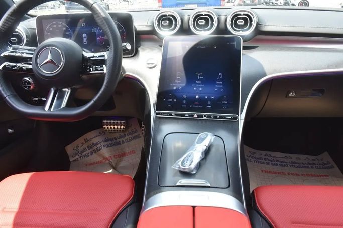 Подержанный Mercedes-Benz C-Class 300 V (W206), 2.0 л, 2023 в Шардже от Alfaris Used Cars Белый цвет. Other | AUTO.AE