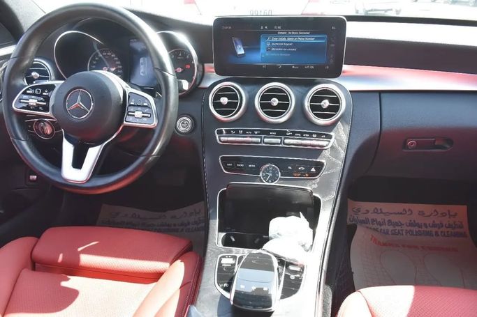 Подержанный Mercedes-Benz C-Class 300 IV (W205) Рестайлинг, 2.0 л, 2019 в Шардже от Alfaris Used Cars Серый цвет. Other | AUTO.AE