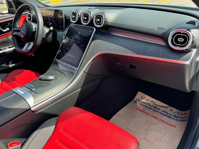 Подержанный Mercedes-Benz C-Class 300 V (W206), 2.0 л, 2023 в Шардже от Alfaris Used Cars Серебристый цвет. Other | AUTO.AE