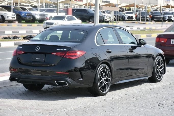 Подержанный Mercedes-Benz C-Class 300 V (W206), 2.0 л, 2022 в Шардже от Alfaris Used Cars Черный цвет. Other | AUTO.AE