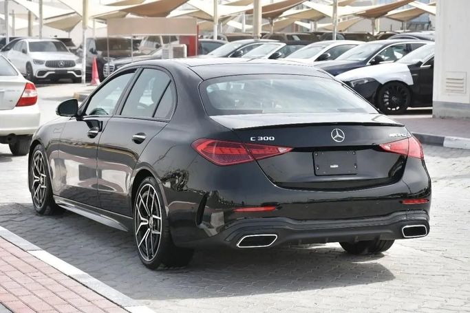 Подержанный Mercedes-Benz C-Class 300 V (W206), 2.0 л, 2022 в Шардже от Alfaris Used Cars Черный цвет. Other | AUTO.AE