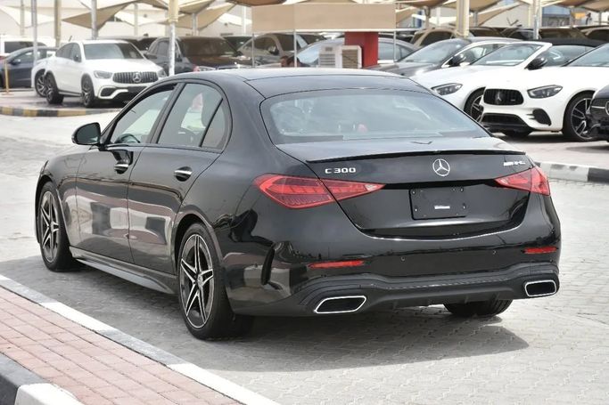 Подержанный Mercedes-Benz C-Class 300 V (W206), 2.0 л, 2022 в Шардже от Alfaris Used Cars Черный цвет. Other | AUTO.AE