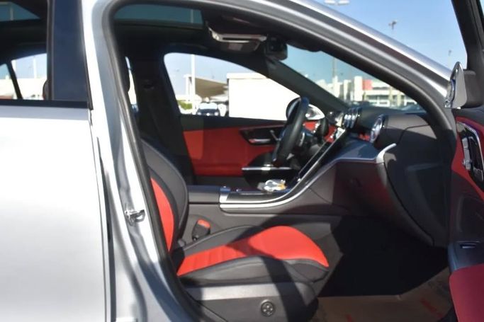 Подержанный Mercedes-Benz C-Class 300 V (W206), 2.0 л, 2022 в Шардже от Alfaris Used Cars Серебристый цвет. Other | AUTO.AE