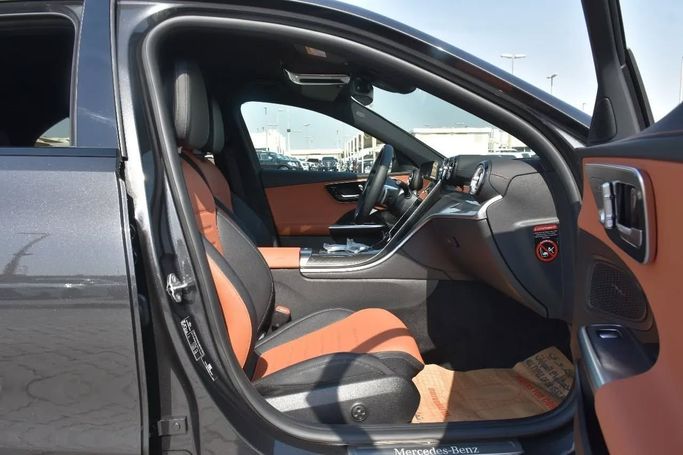 Новый Mercedes-Benz C-Class 200 V (W206), 1.5 л, 2022 в Шардже от Alfaris Used Cars Черный цвет. Other | AUTO.AE