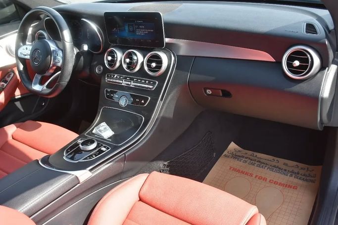 Подержанный Mercedes-Benz C-Class 300 IV (W205) Рестайлинг, 2.0 л, 2020 в Шардже от Alfaris Used Cars Черный цвет. Other | AUTO.AE