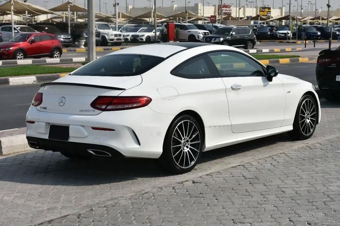 Used Mercedes-Benz C-Class 300 IV (W205) Facelift, 2.0 l, 2019 in Sharjah by Alfaris Used Cars, White color. Other | AUTO.AE