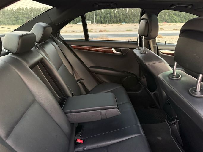 Used Mercedes-Benz C-Class 300 III (W204) Facelift, 3.5 l, 2014 in Sharjah, Red color. American Specs | AUTO.AE