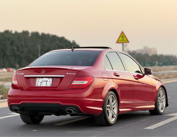 Used Mercedes-Benz C-Class 300 III (W204) Facelift, 3.5 l, 2014 in Sharjah, Red color. American Specs | AUTO.AE