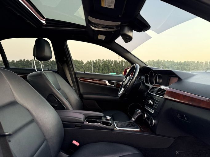 Used Mercedes-Benz C-Class 300 III (W204) Facelift, 3.5 l, 2014 in Sharjah, Red color. American Specs | AUTO.AE