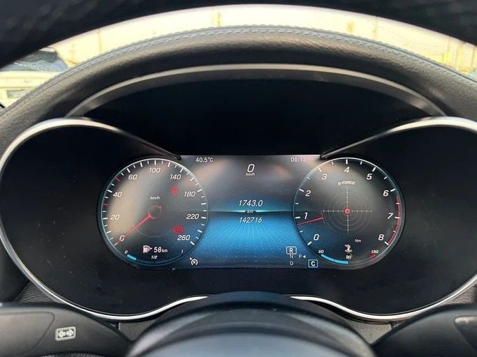 Подержанный Mercedes-Benz C-Class 200 IV (W205) Рестайлинг, 1.5 л, 2019 в Шардже от Al Fakhamah Used Cars Серый цвет. GCC | AUTO.AE