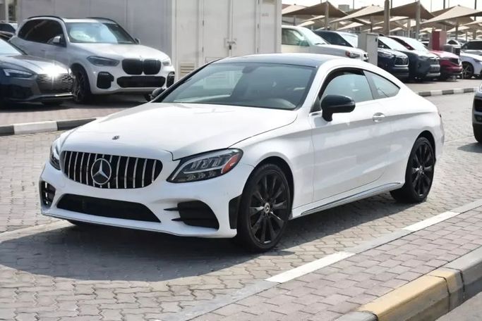 Used Mercedes-Benz C-Class 300 IV (W205) Facelift, 2.0 l, 2019 in Sharjah by Alfaris Used Cars, White color. Other | AUTO.AE