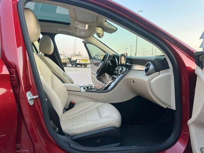 Used Mercedes-Benz C-Class 300 IV (W205), 2.0 l, 2016 in Sharjah by Laqtah Used Cars, Red color. American Specs | AUTO.AE