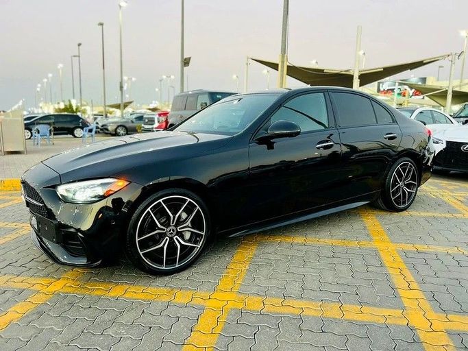 Подержанный Mercedes-Benz C-Class 300 V (W206), 2.0 л, 2024 в Шардже от Karkuk Used Cars Черный цвет. Американская | AUTO.AE