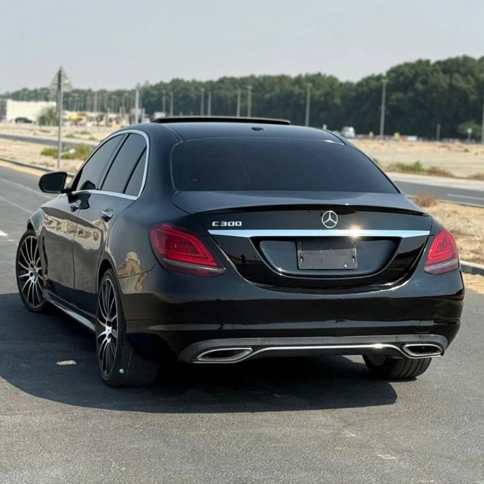 Подержанный Mercedes-Benz C-Class 300 IV (W205) Рестайлинг, 2.0 л, 2020 в Шардже от Sarmad Cars Черный цвет. Other | AUTO.AE