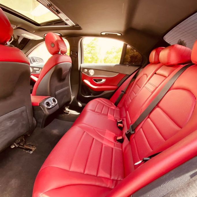 Подержанный Mercedes-Benz C-Class 300 IV (W205) Рестайлинг, 2.0 л, 2020 в Шардже от Sarmad Cars Черный цвет. Other | AUTO.AE