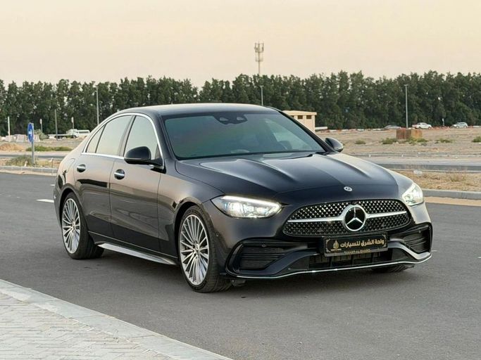Подержанный Mercedes-Benz C-Class 300 V (W206), 2.0 л, 2024 в Шардже от Wahat Al Sharq  Car Showroom Черный цвет. Японская | AUTO.AE