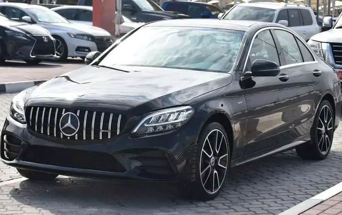 Подержанный Mercedes-Benz C-Class 300 IV (W205) Рестайлинг, 2.0 л, 2019 в Шардже от Alfaris Used Cars Черный цвет. Other | AUTO.AE