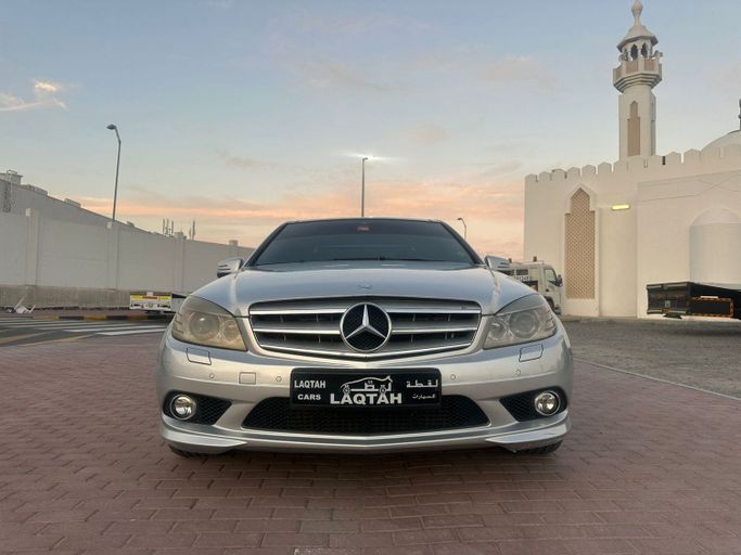 Подержанный Mercedes-Benz C-Class 230 III (W204), 2.5 л, 2010 в Шардже от Laqtah Used Cars Другой цвет цвет. GCC | AUTO.AE