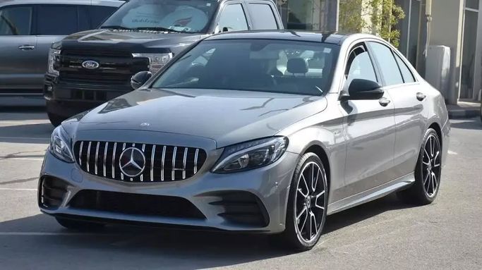 Подержанный Mercedes-Benz C-Class 300 IV (W205), 2.0 л, 2016 в Шардже от Alfaris Used Cars Серебристый цвет. Other | AUTO.AE