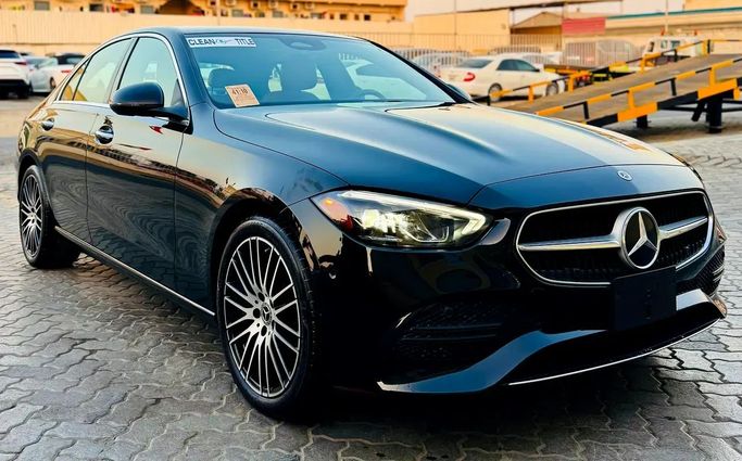 مستعملة Mercedes-Benz C-Class 300 V (W206), 2.0 l, 2024 في في الشارقة من BAB AL ROLAH USED CARS، اللون أسود. المواصفات الأمريكية | AUTO.AE | إعلان #247922