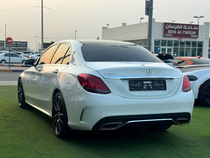 مستعملة Mercedes-Benz C-Class 200 عملية فيس ليفت IV (W205)، 2.0 لتر، 2019 في الإمارات، الشارقة من Rebou Alfakhama، اللون أبيض. مواصفات الخليج | AUTO.AE | إعلان #295795 — صورة 5 من 15
