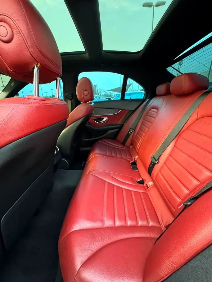 مستعملة Mercedes-Benz C-Class 200 عملية فيس ليفت IV (W205)، 2.0 لتر، 2019 في الإمارات، الشارقة من Rebou Alfakhama، اللون أبيض. مواصفات الخليج | AUTO.AE | إعلان #295795 — صورة 9 من 15