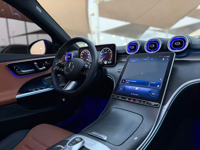 مستعملة Mercedes-Benz C-Class 300 V (W206)، 2.0 لتر، 2024 في الإمارات، الشارقة من Daira Used Cars، اللون أسود. المواصفات الأمريكية | AUTO.AE | إعلان #296155 — صورة 14 من 19