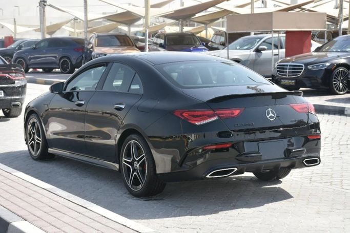 Подержанный Mercedes-Benz CLA 250 II (C118, X118), 2.0 л, 2022 в Шардже от Alfaris Used Cars Черный цвет. Other | AUTO.AE