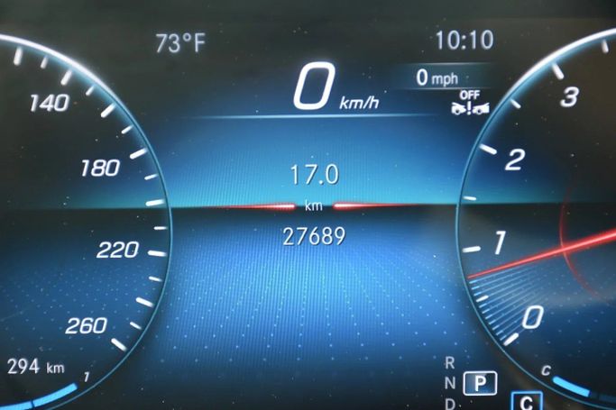 Подержанный Mercedes-Benz CLA 250 II (C118, X118) Рестайлинг, 2.0 л, 2023 в Шардже от Alfaris Used Cars Белый цвет. Other | AUTO.AE