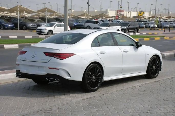 Подержанный Mercedes-Benz CLA 250 II (C118, X118), 2.0 л, 2020 в Шардже от Alfaris Used Cars Белый цвет. Other | AUTO.AE