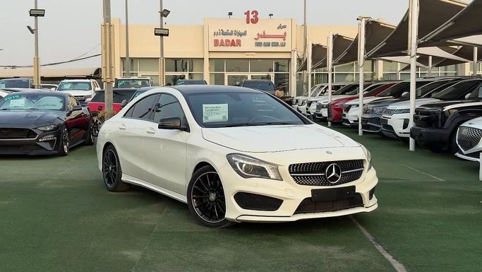 Подержанный Mercedes-Benz CLA 250 I (C117, X117), 2.0 л, 2015 в Шардже от Badar Used Cars Белый цвет.  | AUTO.AE