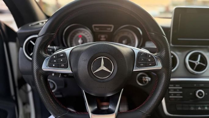 Подержанный Mercedes-Benz CLA 250 I (C117, X117), 2.0 л, 2015 в Шардже от Badar Used Cars Белый цвет.  | AUTO.AE