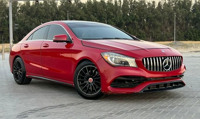 مستعملة Mercedes-Benz CLA 250 I (C117، X117), 2.0 l, 2015 في في الشارقة من Laqtah Used Cars، اللون أحمر. المواصفات الأمريكية | AUTO.AE | إعلان #272766