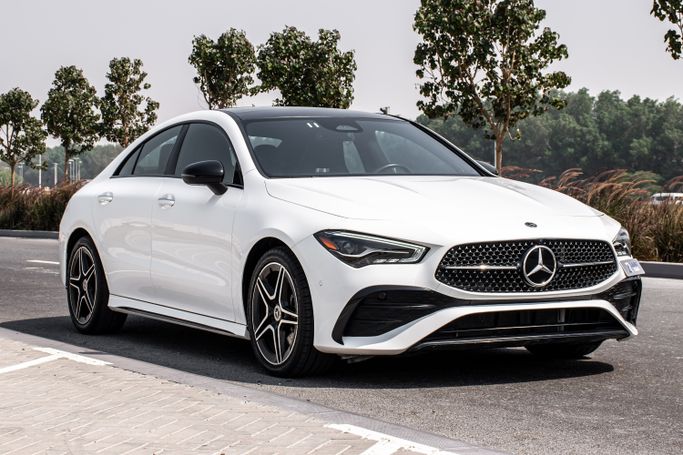 مستعملة ⁦Mercedes-Benz CLA 250 عملية فيس ليفت II (C118، X118)، 2.0 l، 2025⁩ في في الإمارات, الشارقة من Lamer Motors، اللون أبيض. المواصفات الأمريكية | AUTO.AE | إعلان #288180