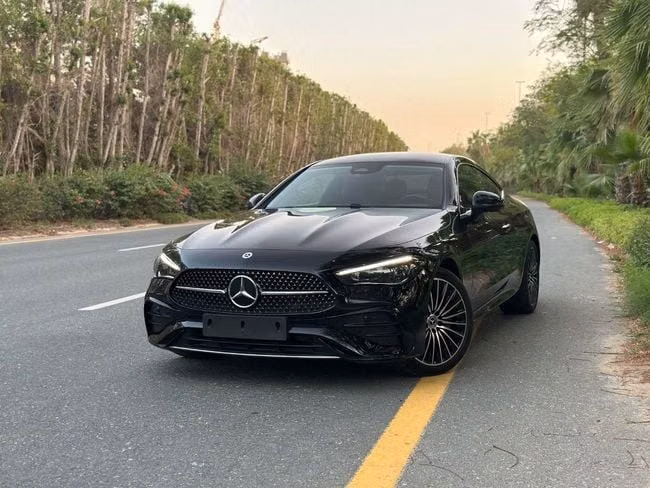 مستعملة ⁦Mercedes-Benz CLE 220، 2.0 l، 2025⁩ في في الإمارات, الشارقة من AL TAWEEL MOTORS، اللون أسود. المواصفات الأوروبية | AUTO.AE | إعلان #288598