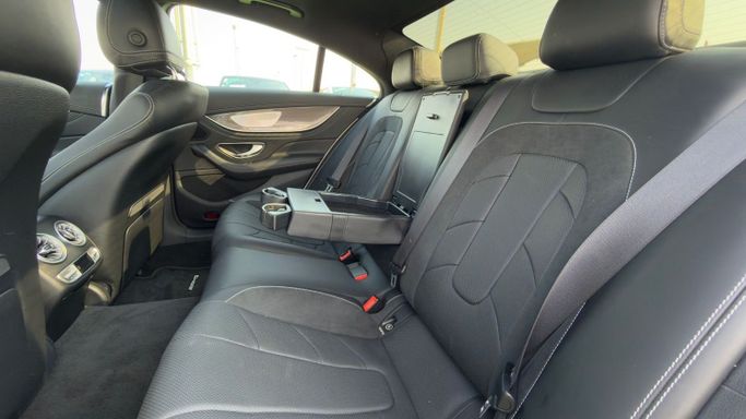 Подержанный Mercedes-Benz CLS AMG 53 AMG III (C257), 3.0 л, 2020 в Шардже от Badar Used Cars Белый цвет.  | AUTO.AE