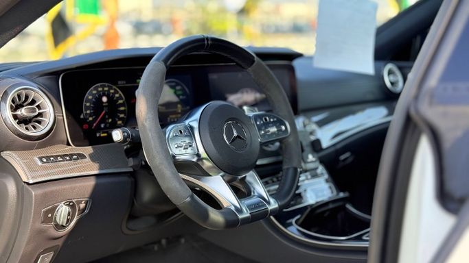 Подержанный Mercedes-Benz CLS AMG 53 AMG III (C257), 3.0 л, 2020 в Шардже от Badar Used Cars Белый цвет.  | AUTO.AE