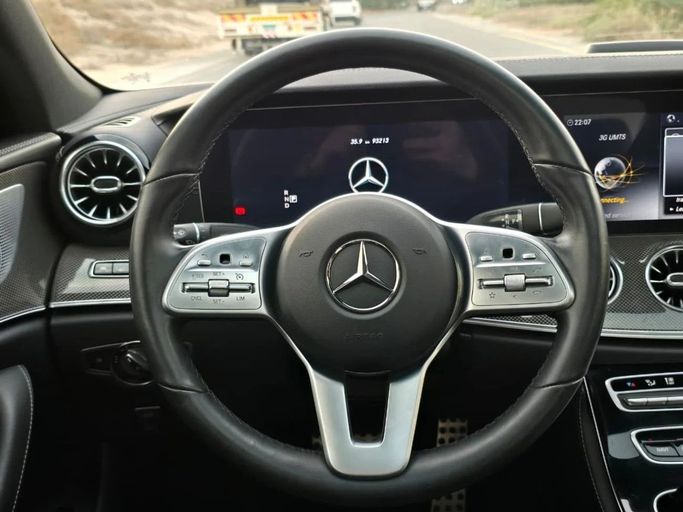 Подержанный Mercedes-Benz CLS 400 III (C257), 2.9 л, 2020 в Шардже от Al Jana Used Cars Белый цвет. Корейская | AUTO.AE