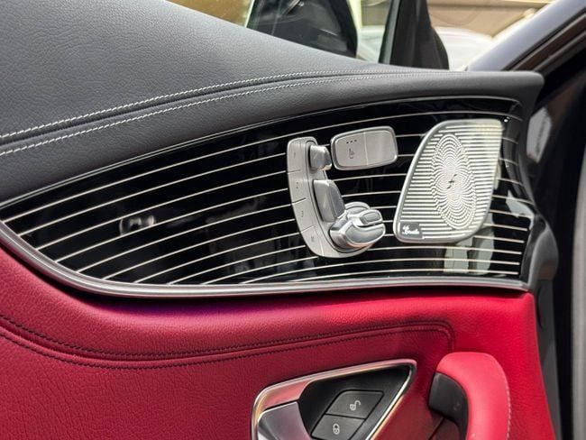 Новый Mercedes-Benz CLS III (C257) Рестайлинг, 2.0 л, 2023 в Шардже от Berlin Used Cars Черный цвет. GCC | AUTO.AE