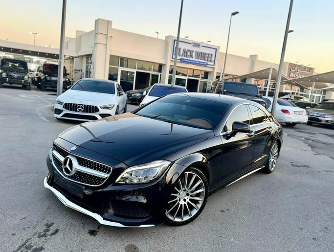 Подержанный Mercedes-Benz CLS 400 II (C218) Рестайлинг, 3.0 л, 2015 в Шардже от Black Wheel Used Cars Черный цвет. GCC | AUTO.AE