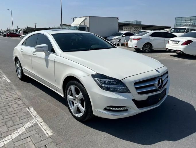 Подержанный Mercedes-Benz CLS 350 II (C218), 3.5 л, 2014 в Шардже от Korean City Used Cars Trading LLC Белый цвет. Корейская | AUTO.AE | Объявление #273517