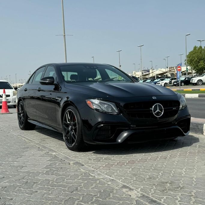 Подержанный Mercedes-Benz E-Class AMG 63 AMG S V (W213) Рестайлинг, 4.0 л, 2020 в Шардже от Alfaris Used Cars Черный цвет.  | AUTO.AE