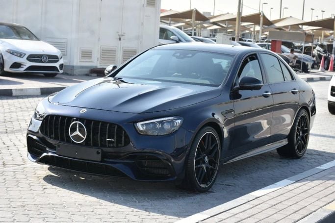 Подержанный Mercedes-Benz E-Class AMG 63 AMG S V (W213), 4.0 л, 2019 в Шардже от Alfaris Used Cars Синий цвет. Other | AUTO.AE