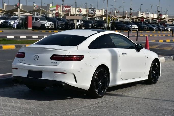 Подержанный Mercedes-Benz E-Class AMG 53 AMG V (W213) Рестайлинг, 3.0 л, 2021 в Шардже от Alfaris Used Cars Белый цвет. Other | AUTO.AE
