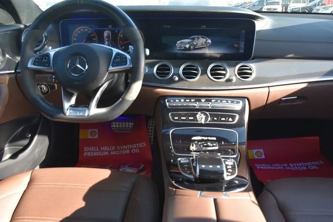 Подержанный Mercedes-Benz E-Class AMG 63 AMG S V (W213), 4.0 л, 2018 в Шардже от Alfaris Used Cars Белый цвет. Other | AUTO.AE