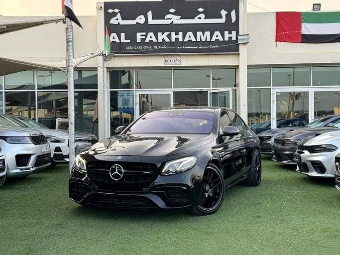 Подержанный Mercedes-Benz E-Class AMG 63 AMG V (W213), 4.0 л, 2018 в Шардже от Al Fakhamah Used Cars Черный цвет. GCC | AUTO.AE